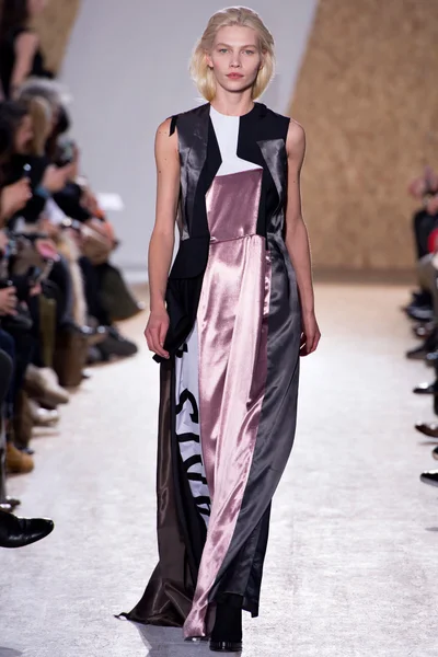 Look 30